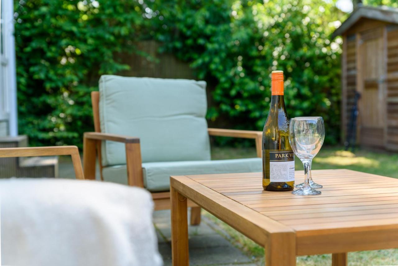 Chalet Met Eigen Tuin Aan De Veluwse Bosrand Putten Buitenkant foto