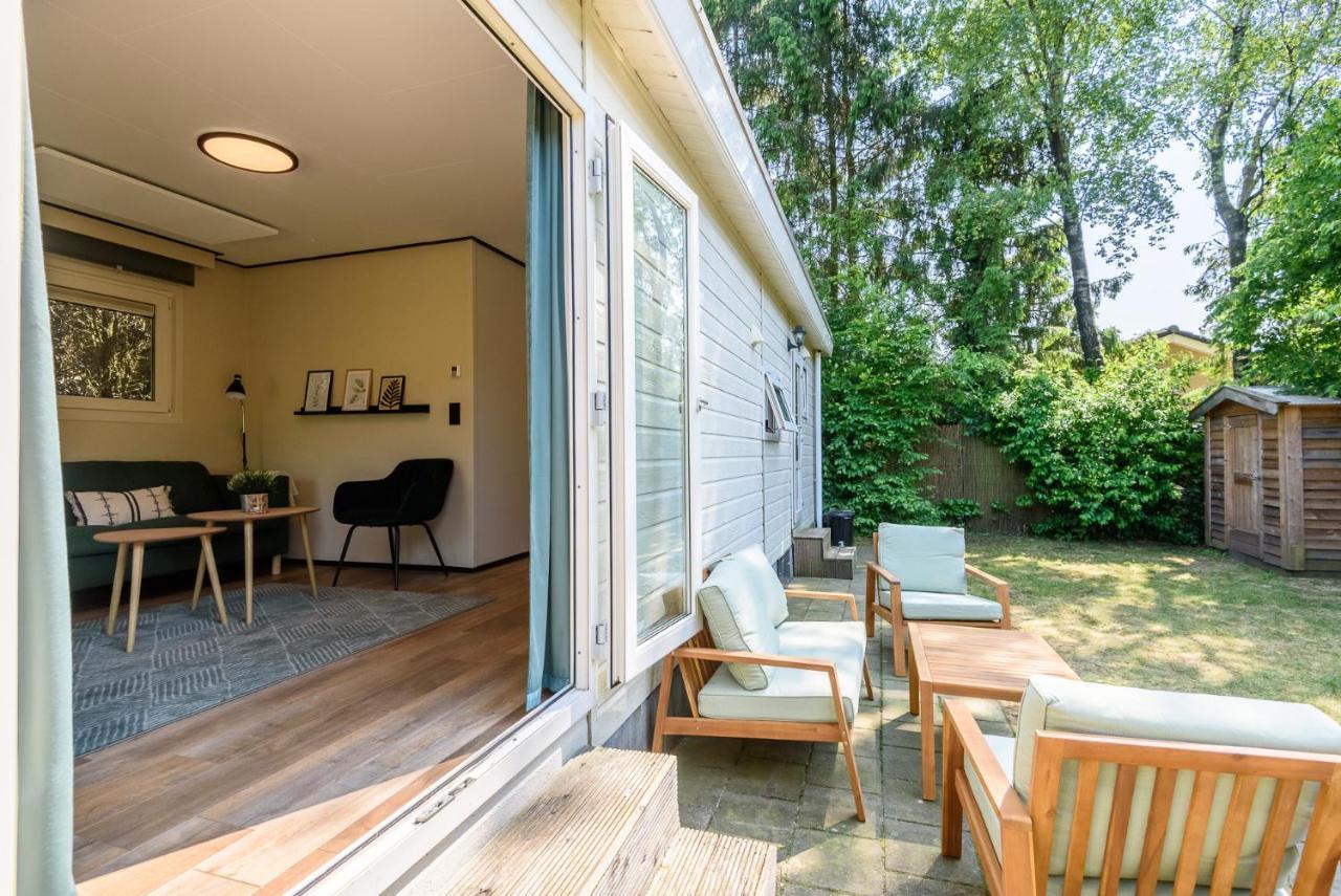 Chalet Met Eigen Tuin Aan De Veluwse Bosrand Putten Buitenkant foto