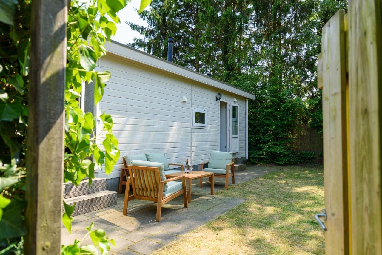 Chalet Met Eigen Tuin Aan De Veluwse Bosrand Putten Buitenkant foto